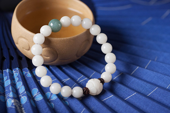 Bracelets Bodhi Jade Blanc : Style Simple Femmes